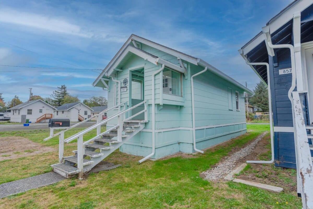 #Stayinmydistrict Coos Bay Cypress Cottage Bagian luar foto