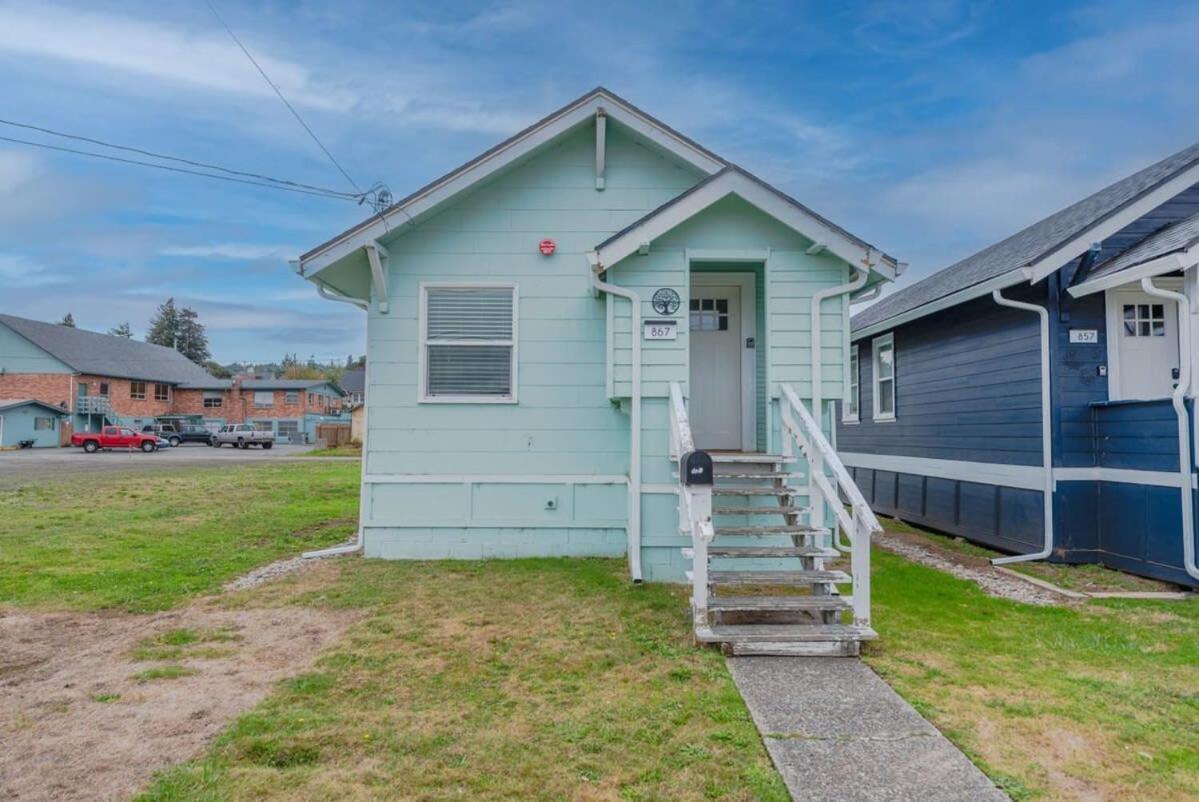#Stayinmydistrict Coos Bay Cypress Cottage Bagian luar foto